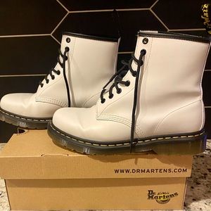 Dr.Martens Air Wairs #1460 White